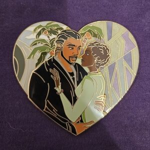 "Marvel T'Challa & Nakia Heart" Fantasy Pin